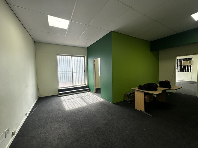 To Let Commercial Property for Rent in Paarden Eiland Western Cape